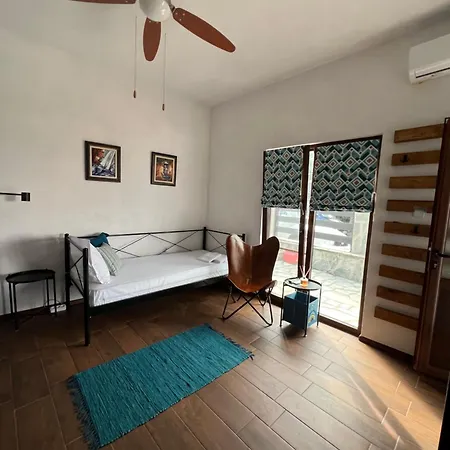 Kalina,studio 3 Guest house